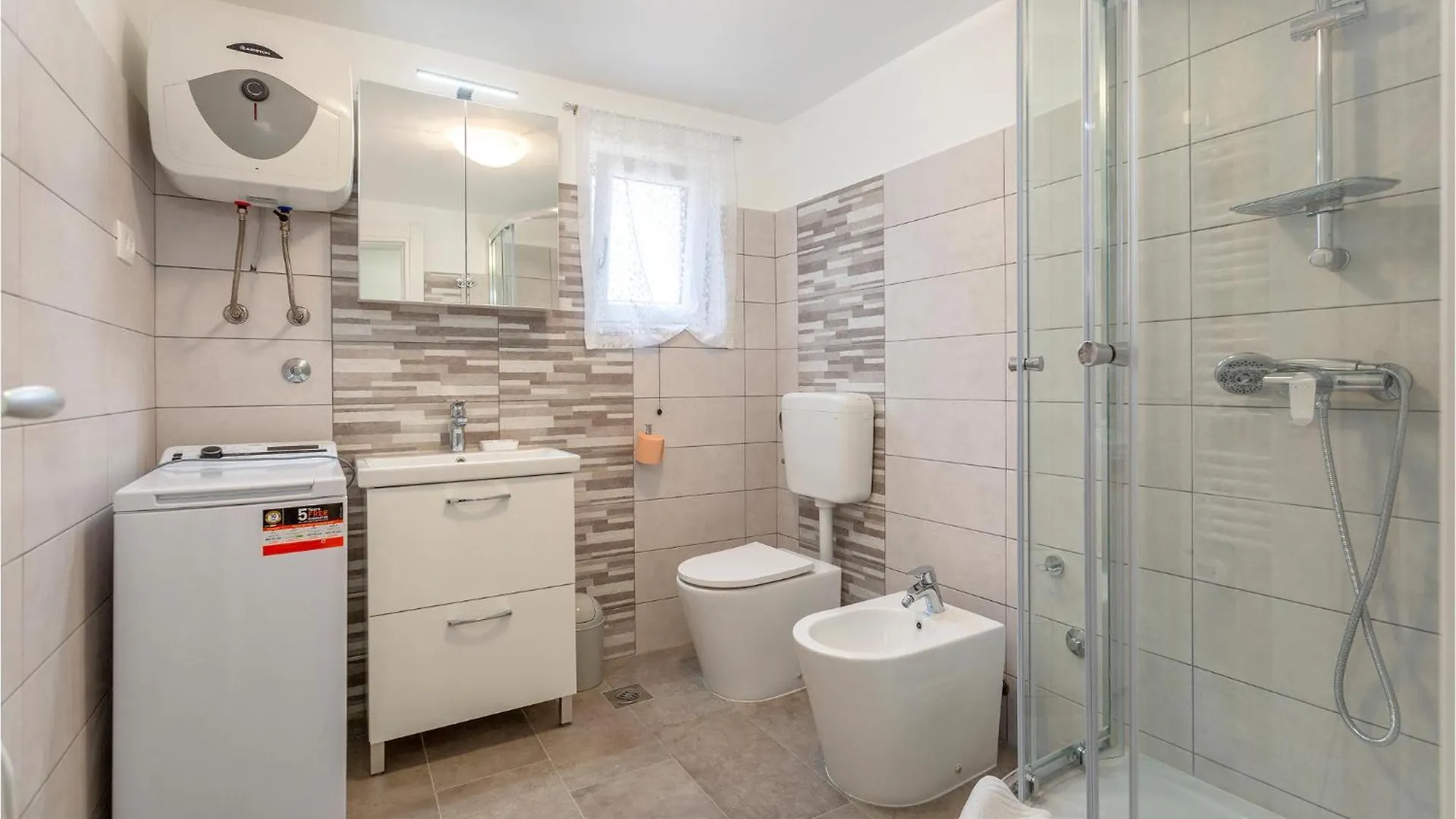 Сasa de vacaciones Gorgeous Home In Kras With House A Panoramic View