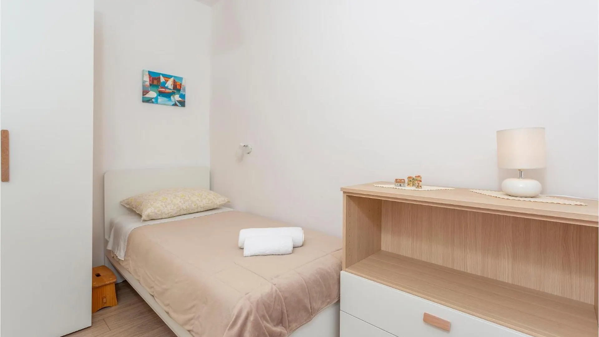 Gorgeous Home In Kras With House A Panoramic View 0*,
