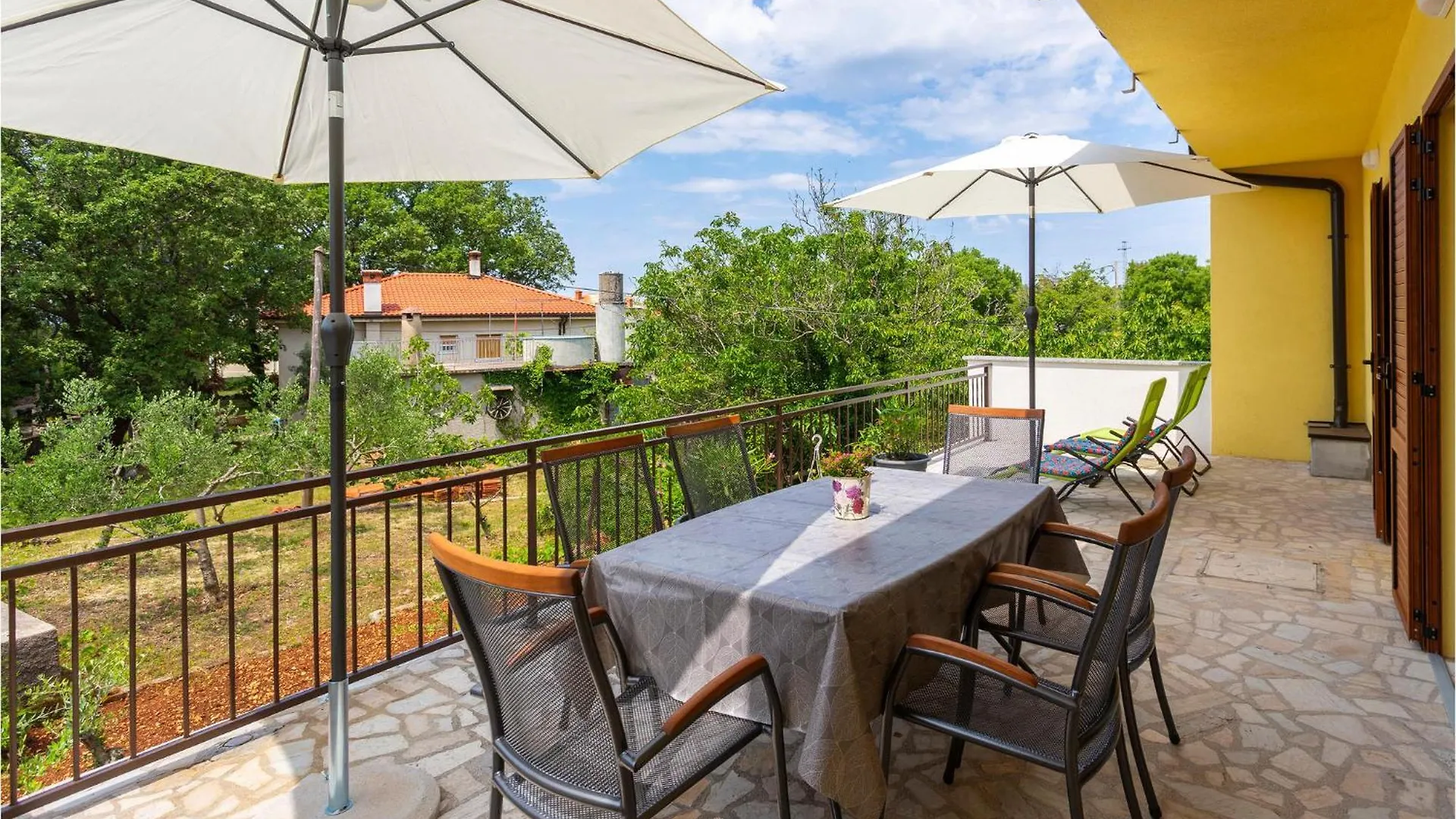 Tatil Evi Gorgeous Home In Kras With House A Panoramic View
