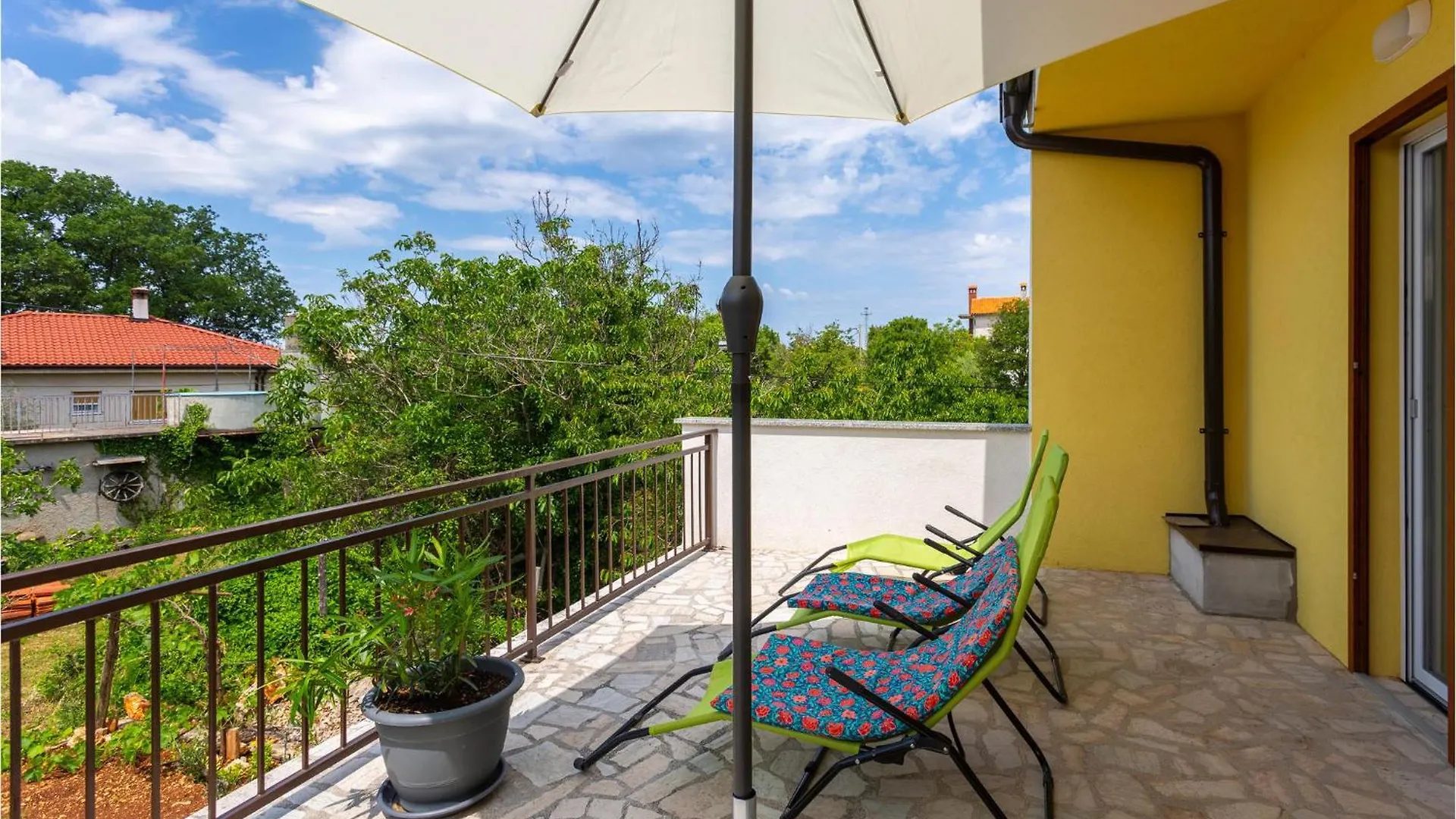Tatil Evi Gorgeous Home In Kras With House A Panoramic View